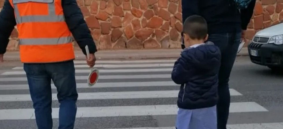 Riaprono le scuole, il Comune di Trento cerca volontari per la sicurezza